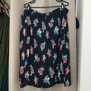 3x navy floral skirt pleats